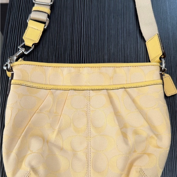 Coach Handbags - Coach vintage signature yellow crossbody swingpack bag